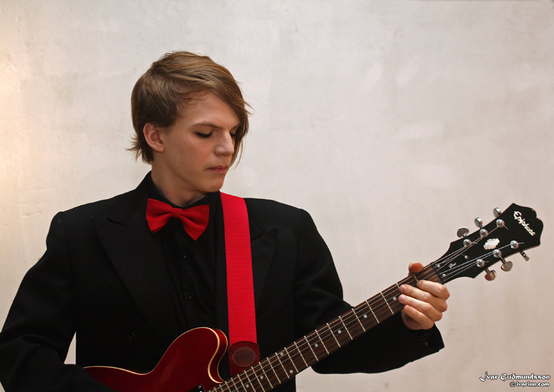 gitarleikari_valli_01